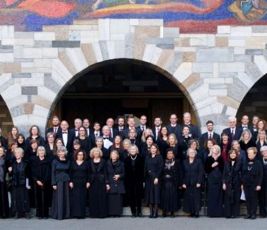 Un viaggio musicale tra energia ed emozione - Coro Lauretano
