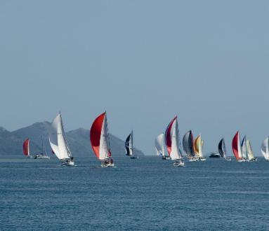 Team svizzero SailGP in visita al circolo velico lago di Lugano