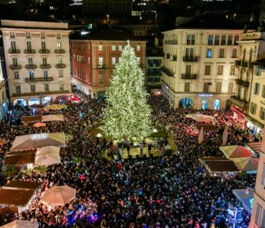 Accensione dell’albero di Natale